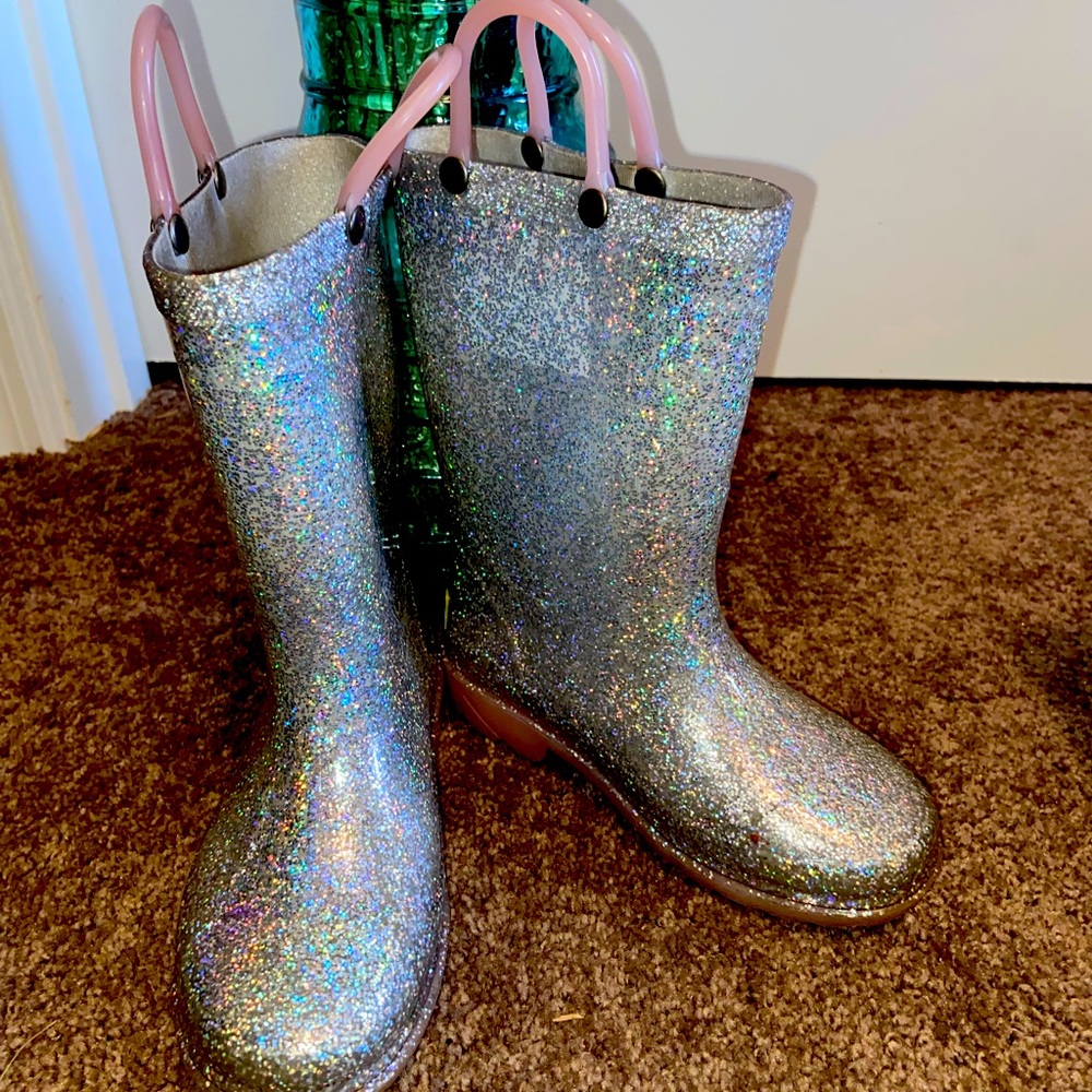 Girls light up rain boots